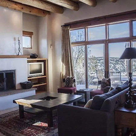 Bishop's Scenic Views Two-bedroom Apartment